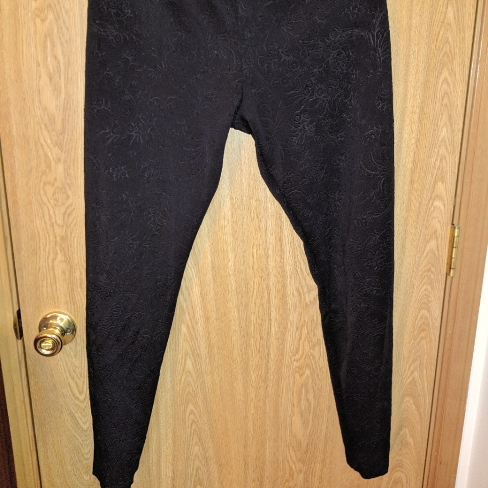 Xhilaration Patterned Leggings Size XL